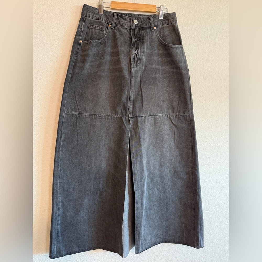 🖤 Vintage-Inspired Grey Denim Maxi Skirt – Size Large – Preloved Charm 🖤 - Picture 2 of 16